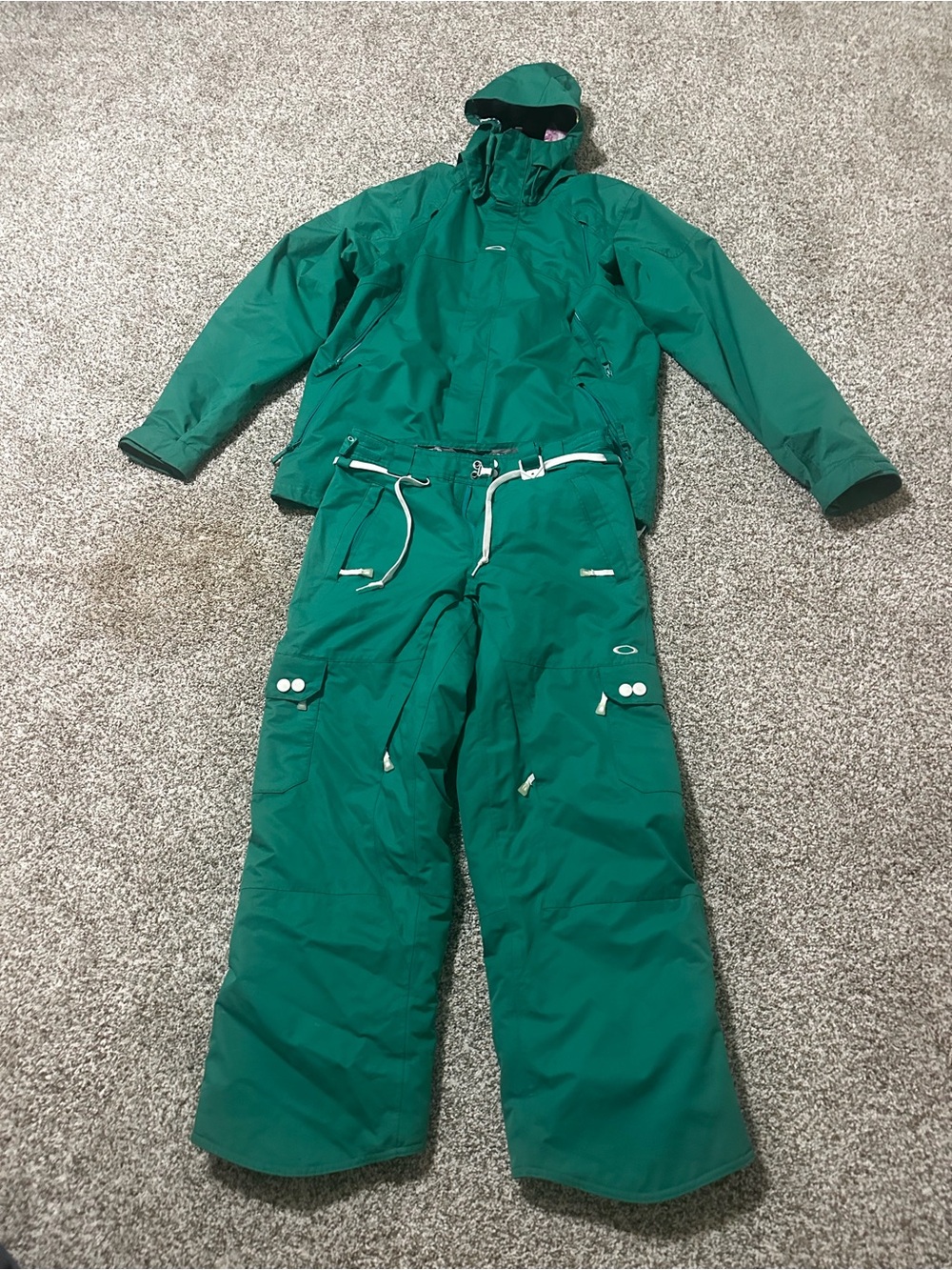 Oakley Emerald Green Ski Jacket and Snow Pants Set